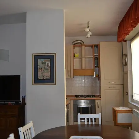 Apartment Leda *